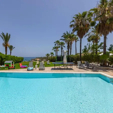 Sunnyvillas: 4br Seafront Villa*private Pool*bw44 וילה פרוטאראס